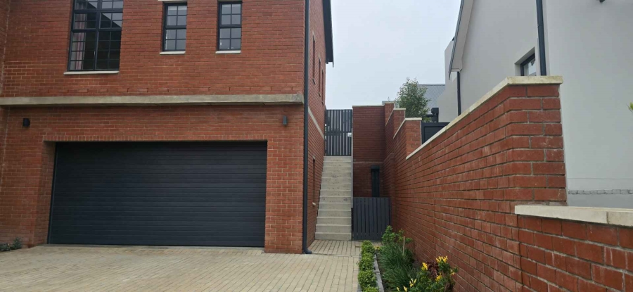 To Let 3 Bedroom Property for Rent in Mount Royal Golf Estate Western Cape